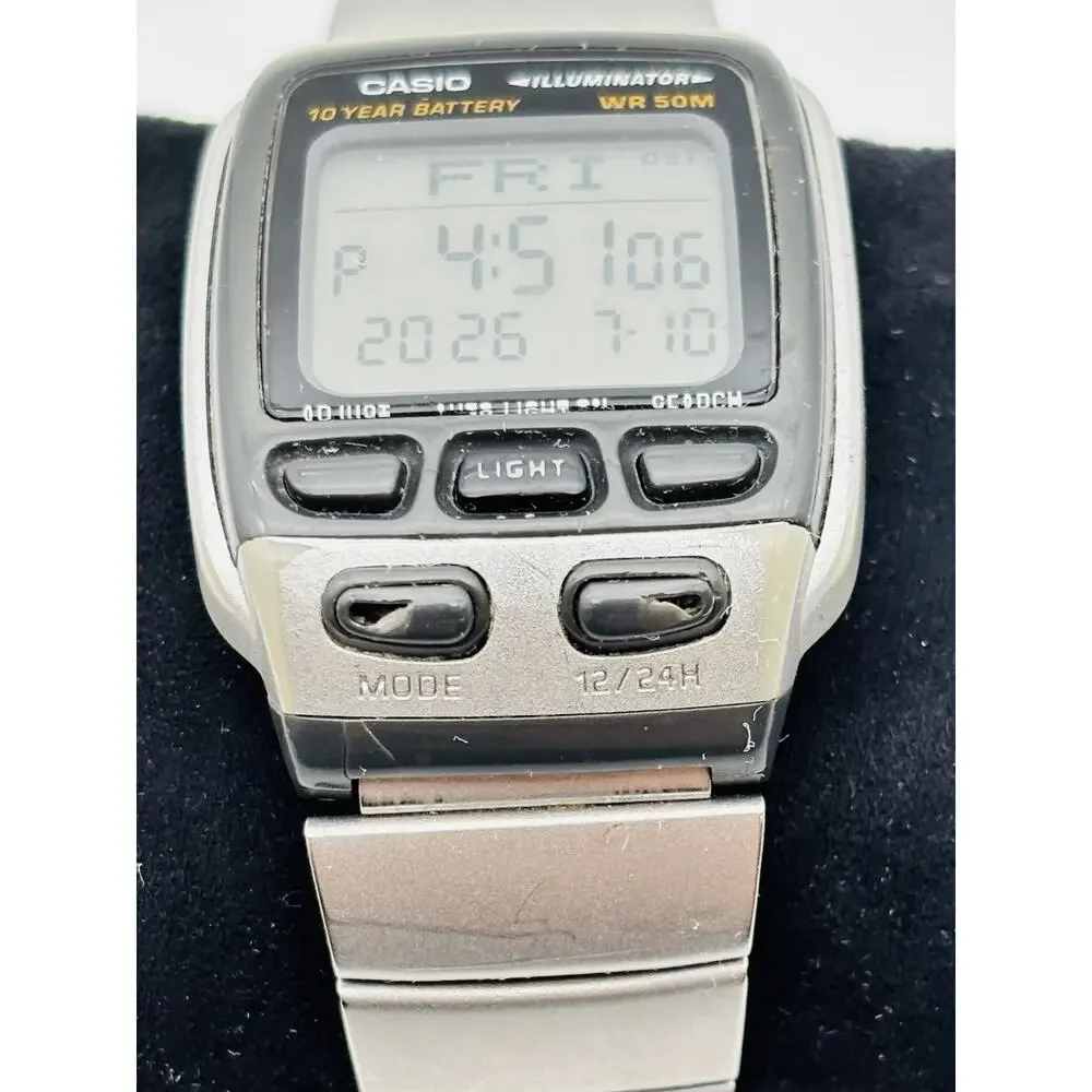 Vintage CASIO ILLUMINATOR 2524 DB-37H DIGITAL WATCH MULTI LINGUAL Working